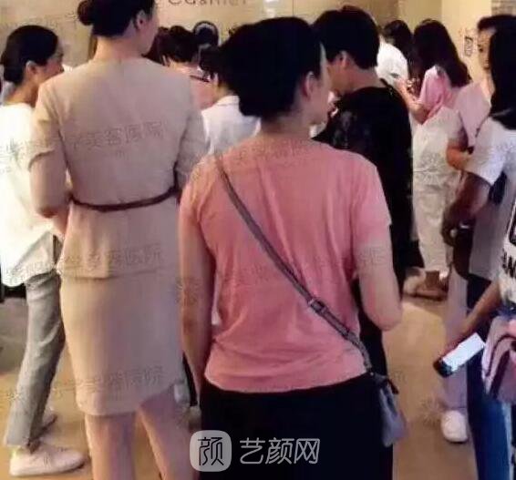 華美紫馨整形醫(yī)院謝凱英假體豐胸圖 真人案例分享哦~