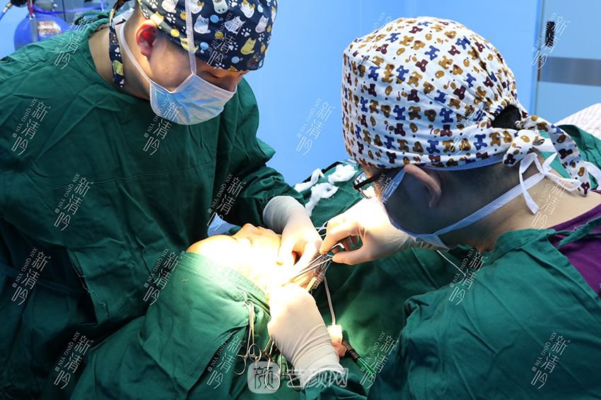 耳軟骨隆鼻果圖分享，術(shù)后~