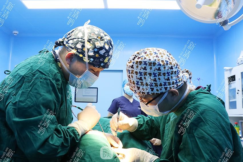 耳軟骨隆鼻果圖分享，術(shù)后~