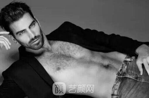 如果女生的唇毛變黑變成小胡子，來(lái)試試激光脫毛吧!