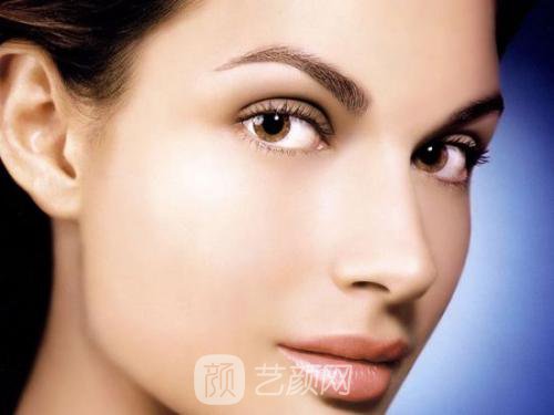 網(wǎng)上的玻尿酸隆鼻圖片是真的還是P出來的？