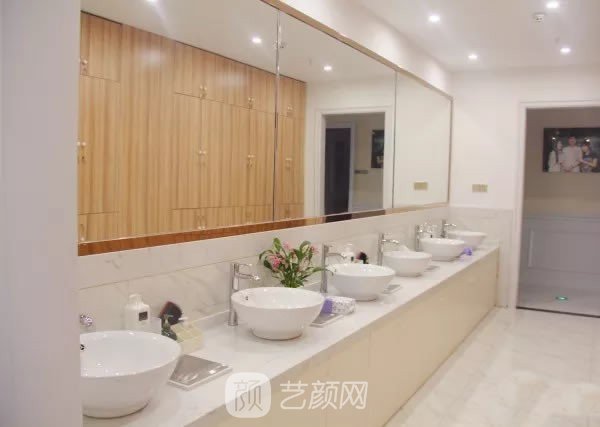 臺州奧拉克醫(yī)療美容整形門診部