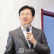 武耀紅和弓軍勝哪個(gè)雙眼皮做得好？醫(yī)生實(shí)力大比拼