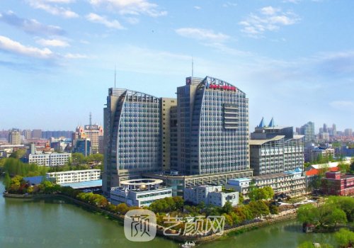 南通大學(xué)附屬醫(yī)院雙眼皮