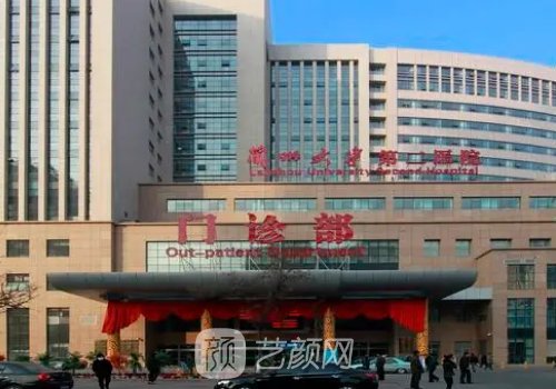 劉凱鼻子案例自然嗎?線條